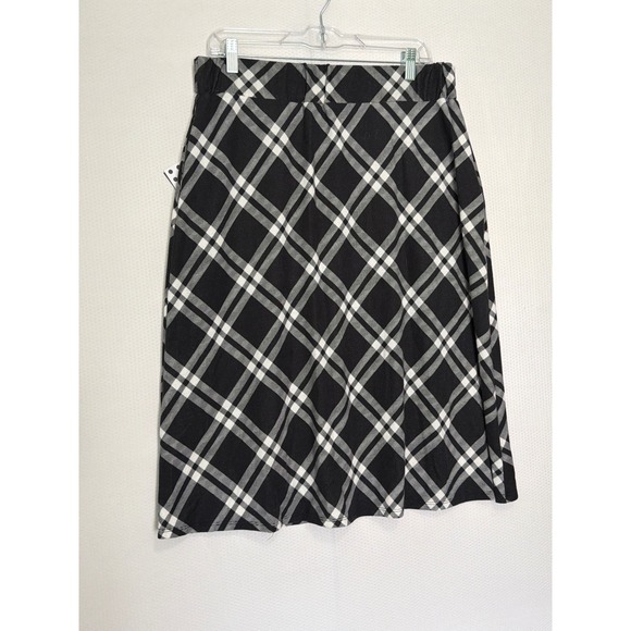 Robert Louis Black White Plaid Button Front A-Line Skirt Plus Size 1X NWT - Picture 8 of 10